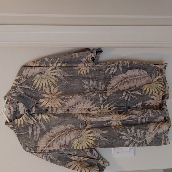Men's Hawaiian Shirt - Picture 3 of 6